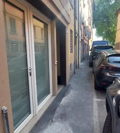 Monolocaleminimal Apartment Reggio Emilia